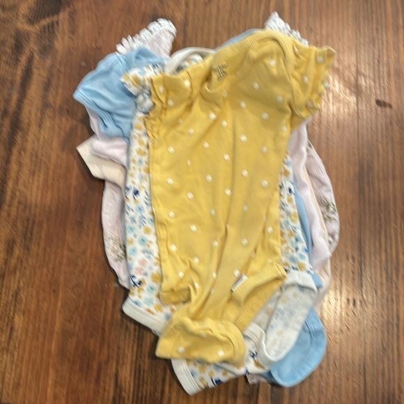 Short sleeve Onesies Bundle Size 3-6M (6 Piece) - Picture 8 of 8